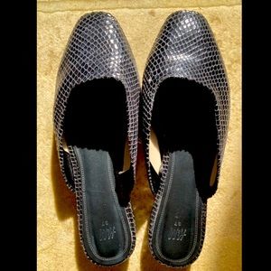 H&M Snakeskin pattern flats